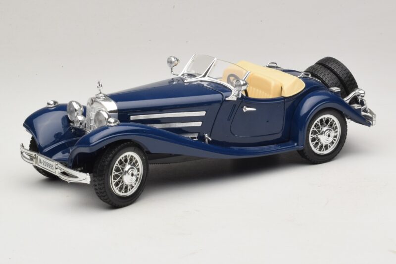 Mercedes 500K Roadster Blau Bburago 1:20 3070 Metall