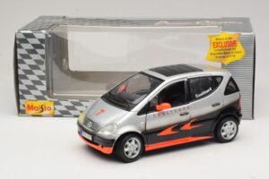 Mercedes A-Class W168 D. Coulthard Silber Maisto 1:18 35841 Metall — Bild 8 von 8