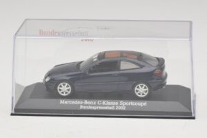 Mercedes C-Class Sportscoupe CL203 Blue Metallic Bundespressball Minichamps 1:43 MB010 Metall — Bild 4 von 5
