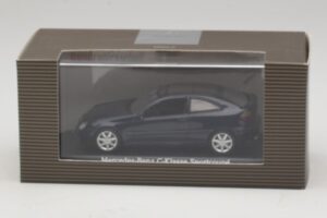 Mercedes C-Class Sportscoupe CL203 Blue Metallic Bundespressball Minichamps 1:43 MB010 Metall — Bild 5 von 5