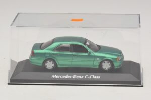 Mercedes C-Class W202 Grün Metallic Maxichamps 1:43 940037061 Metall — Bild 4 von 5