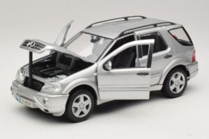 Mercedes ML55 AMG W163 Silber Maisto 1:18 31876-P1 Metall — Bild 2 von 8