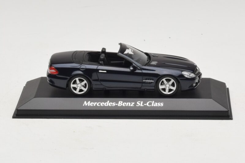 Mercedes SL R230 Blau Metallic Maxichamps 1:43 940037531 Metall