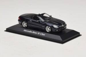 Mercedes SL R230 Blau Metallic Maxichamps 1:43 940037531 Metall — Bild 3 von 5