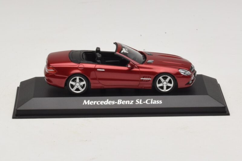 Mercedes SL R230 Rot Metallic Maxichamps 1:43 940037530 Metall