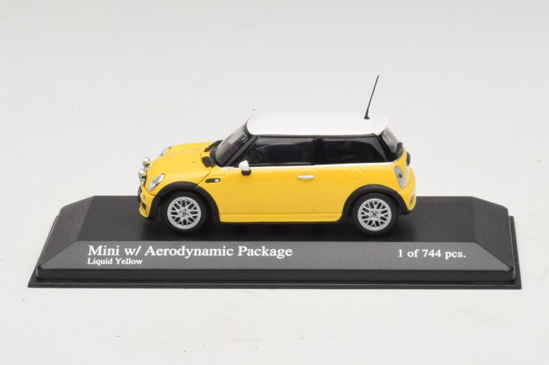 Mini Cooper One R50 mit Aero-Paket Gelb Minichamps 1:43 431138274 Metall