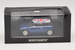 Mini Cooper S R53 Blau Mit Britischer Flagge Minichamps 1:43 MINI026 Metall — Bild 4 von 4
