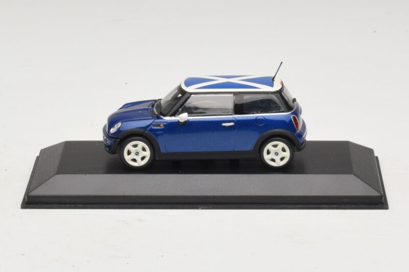 Mini Cooper S R53 Blau Mit Schottischer Flagge Minichamps 1:43 MINI016 Metall