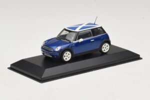 Mini Cooper S R53 Blau Mit Schottischer Flagge Minichamps 1:43 MINI016 Metall — Bild 2 von 5