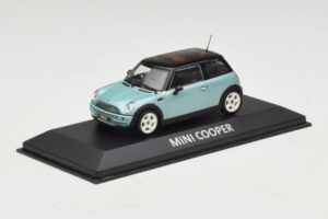 Mini Cooper S R53 Hellblau Metallic Mit Schwarzem Dach Minichamps 1:43 MINI030 Metall — Bild 2 von 4