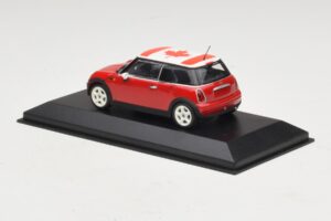 Mini Cooper S R53 Rot Mit Kanadischer Flagge Minichamps 1:43 MINI017 Metall — Bild 3 von 5