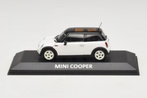 Mini Cooper S R53 Weiß Mit Schwarzem Dach Minichamps 1:43 MINI027 Metall