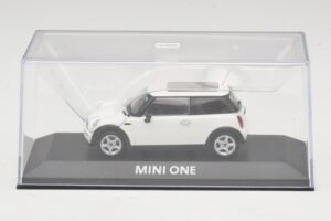 Mini Cooper S R53 Weiß Mit Panoramadach Minichamps 1:43 MINI020 Metall — Bild 4 von 5