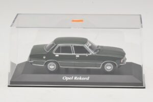 Opel Rekord D Dunkelgrün Maxichamps 1:43 940044001 Metall — Bild 4 von 5