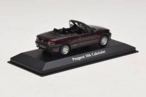 Peugeot 306 Cabriolet Violett Metallic Maxichamps 1:43 940112834 Metall — Bild 2 von 5