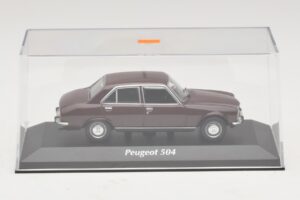 Peugeot 504 Dunkelrot Maxichamps 1:43 940112500 Metall — Bild 4 von 5
