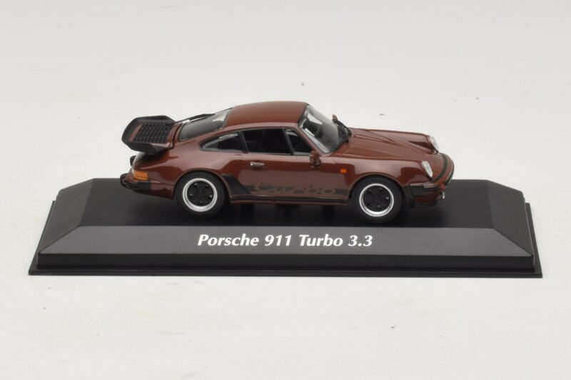 Porsche 911 930 Turbo 3.3 Braun Maxichamps 1:43 940069001 Metall