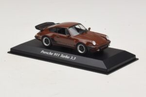 Porsche 911 930 Turbo 3.3 Braun Maxichamps 1:43 940069001 Metall — Bild 3 von 5