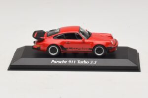 Porsche 911 930 Turbo 3.3 Rot Maxichamps 1:43 Porsche 911 930 Turbo 3.3 Rot Maxichamps 1:43 940069000 Metall