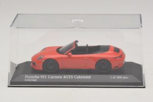 Porsche 911 991.1 Carrera 4 GTS Cabriolet Orange Minichamps 1:43 410067331 Metall — Bild 4 von 5