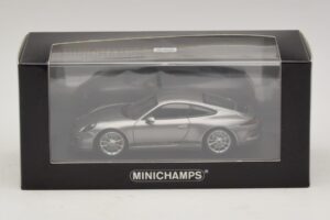 Porsche 911 991.1 R Silber Minichamps 1:43 410066224 Metall — Bild 5 von 5