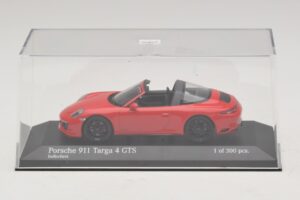 Porsche 911 991.1 Targa 4 GTS Rot Minichamps 1:43 410067340 Metall — Bild 4 von 5
