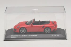Porsche 911 991.1 Turbo S Cabriolet Rot Minichamps 1:43 410067180 Metall — Bild 4 von 5