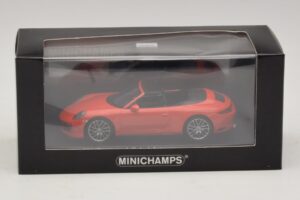 Porsche 911 991.2 Carrera 4 Cabriolet Orange Minichamps 1:43 410067231 Metall — Bild 5 von 5