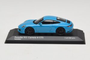 Porsche 911 991.2 Carrera 4 GTS Miami Blue Minichamps 1:43 Porsche 911 991.2 Carrera 4 GTS Miami Blue Minichamps 1:43 410067322 Metall