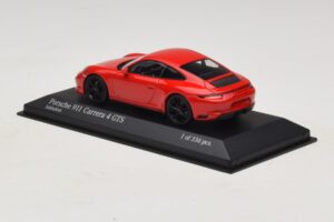 Porsche 911 991.2 Carrera 4 GTS Rot Minichamps 1:43 410067320 Metall — Bild 3 von 5