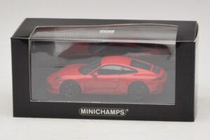 Porsche 911 991.2 Carrera 4 GTS Rot Minichamps 1:43 410067320 Metall — Bild 5 von 5