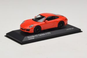 Porsche 911 991.2 Carrera 4 GTS Orange Minichamps 1:43 410067321 Metall — Bild 2 von 5