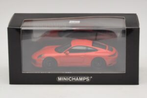Porsche 911 991.2 Carrera 4 GTS Orange Minichamps 1:43 410067321 Metall — Bild 5 von 5