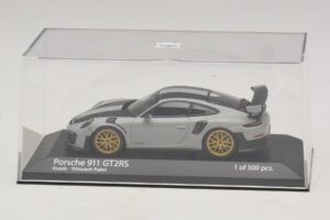 Porsche 911 991.2 GT2 RS Weissach Package Chalk Minichamps 1:43 410067220 Metall — Bild 4 von 5