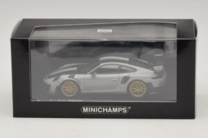 Porsche 911 991.2 GT2 RS Weissach Package Chalk Minichamps 1:43 410067220 Metall — Bild 5 von 5