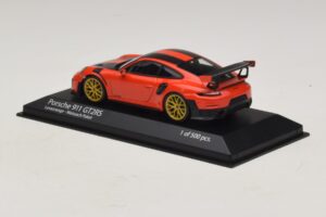 Porsche 911 991.2 GT2 RS Weissach Package Orange Minichamps 1:43 410067224 Metall — Bild 3 von 5