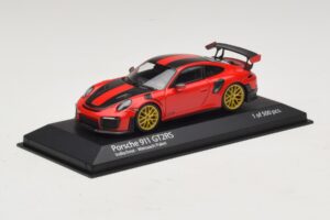 Porsche 911 991.2 GT2 RS Weissach Package Rot Minichamps 1:43 410067221 Metall — Bild 2 von 5