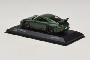Porsche 911 991.2 GT3 Grün Minichamps 1:43 410066028 Metall — Bild 3 von 5