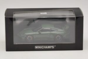 Porsche 911 991.2 GT3 Grün Minichamps 1:43 410066028 Metall — Bild 5 von 5
