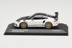 Porsche 911 991.2 GT3 RS Weiß Mit Weissach Package Minichamps 1:43 Porsche 911 991.2 GT3 RS Weiß Mit Weissach Package Minichamps 1:43 410067022 Metall