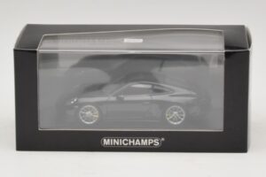 Porsche 911 991.2 GT3 Touring Schwarz Metallic Minichamps 1:43 410067424 Metall — Bild 5 von 5