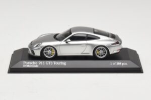 Porsche 911 991.2 GT3 Touring Silber Minichamps 1:43 410067422 Metall