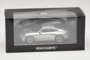Porsche 911 991.2 GT3 Touring Silber Minichamps 1:43 410067422 Metall — Bild 5 von 5