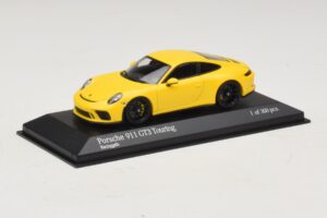 Porsche 911 991.2 GT3 Touring Gelb Minichamps 1:43 410067421 Metall — Bild 2 von 5