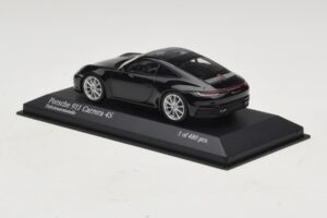 Porsche 911 992 Carrera 4S Schwarz Metallic Minichamps 1:43 410069320 Metall — Bild 3 von 5