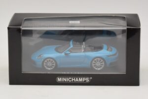 Porsche 911 992 Carrera 4S Cabriolet Blau Minichamps 1:43 410069332 Metall — Bild 5 von 5