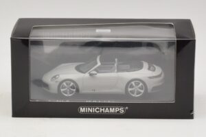 Porsche 911 992 Carrera 4S Cabriolet Grau Minichamps 1:43 410069331 Metall — Bild 5 von 5