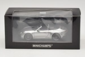 Porsche 911 992 Carrera 4S Cabriolet Silber Minichamps 1:43 410069330 Metall — Bild 5 von 5