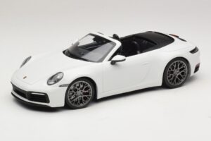 Porsche 911 992 Carrera 4S Cabriolet Weiß Minichamps 1:18 155067330 Metall