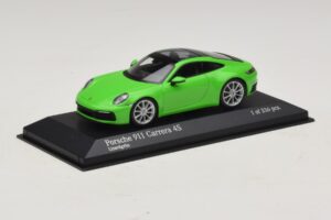 Porsche 911 992 Carrera 4S Grün Minichamps 1:43 410069322 Metall — Bild 2 von 5